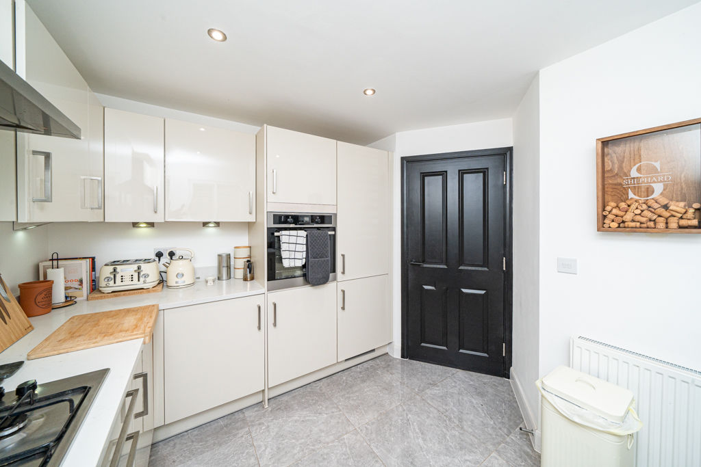 Kitchen- click for photo gallery